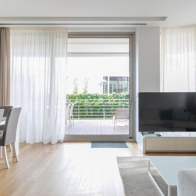 Two-bedroom luxury apartment 2 mins to the sea - Apartman sa 2 Spavaće Sobe i Terasom - 14
