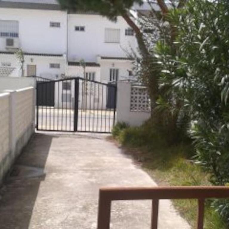 Adosado con Jardín, Parking y Toboganes Acuáticos - Casa de 3 dormitorios - 38