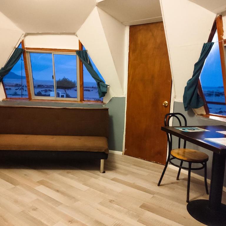 DOMO CAMPING - Habitación Doble con balcón (2 adultos + 1 niño) - 15