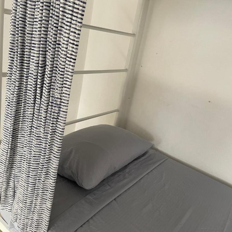Vive Alegria Hostel - Bunk Bed in Male Dormitory Room - 3
