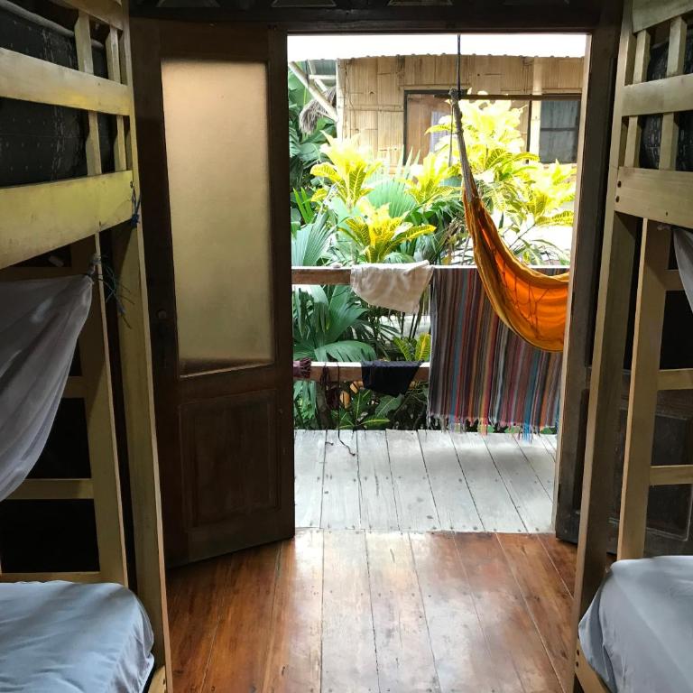 Onda Hostel Mompiche - Habitación Compartida Mixta - 2