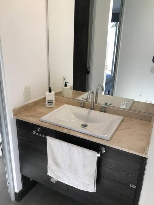 Depto NUEVO con COCHERA y PATIO en MENDOZA - Apartamento de 1 dormitorio - 8