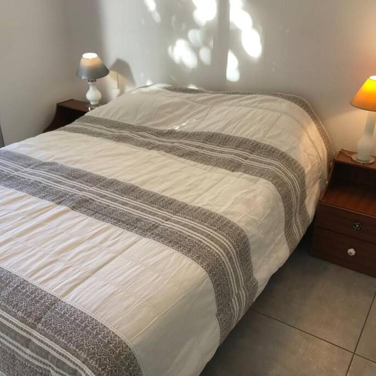 Depto NUEVO con COCHERA y PATIO en MENDOZA - Apartamento de 1 dormitorio - 1