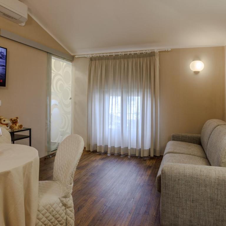 Albergo Alassio - Suite Duplex - 4