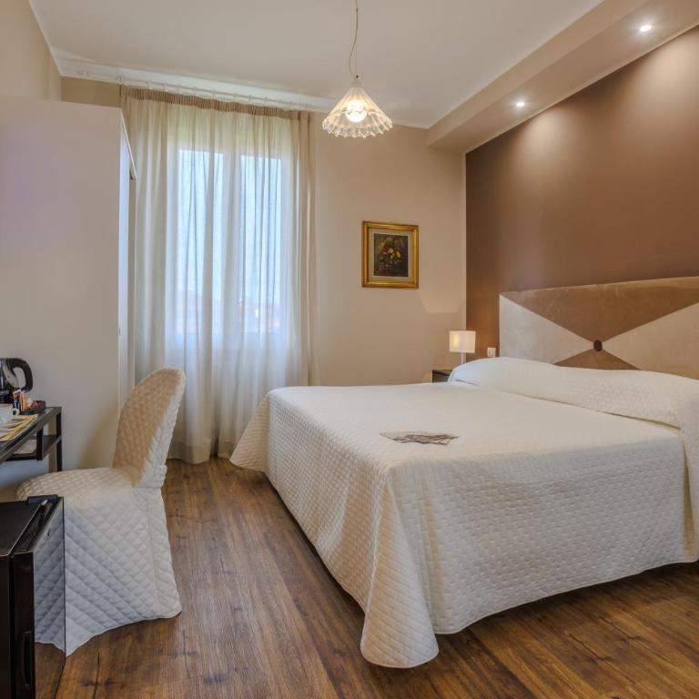 Albergo Alassio - Camera Deluxe Matrimoniale/Doppia con Letti Singoli, con Vasca Idromassaggio - 3