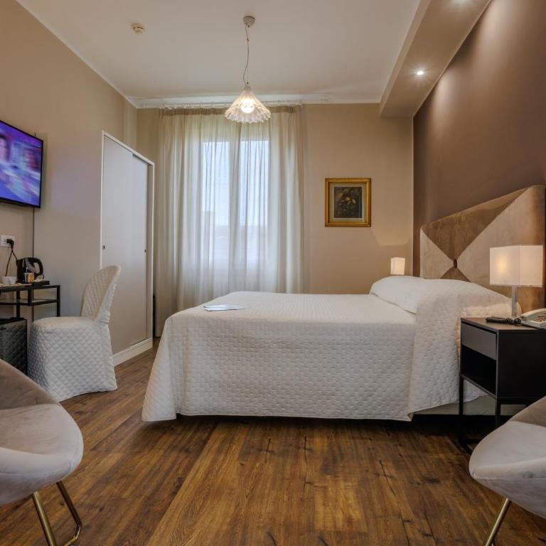 Albergo Alassio - Camera Deluxe Matrimoniale/Doppia con Letti Singoli, con Vasca Idromassaggio - 10