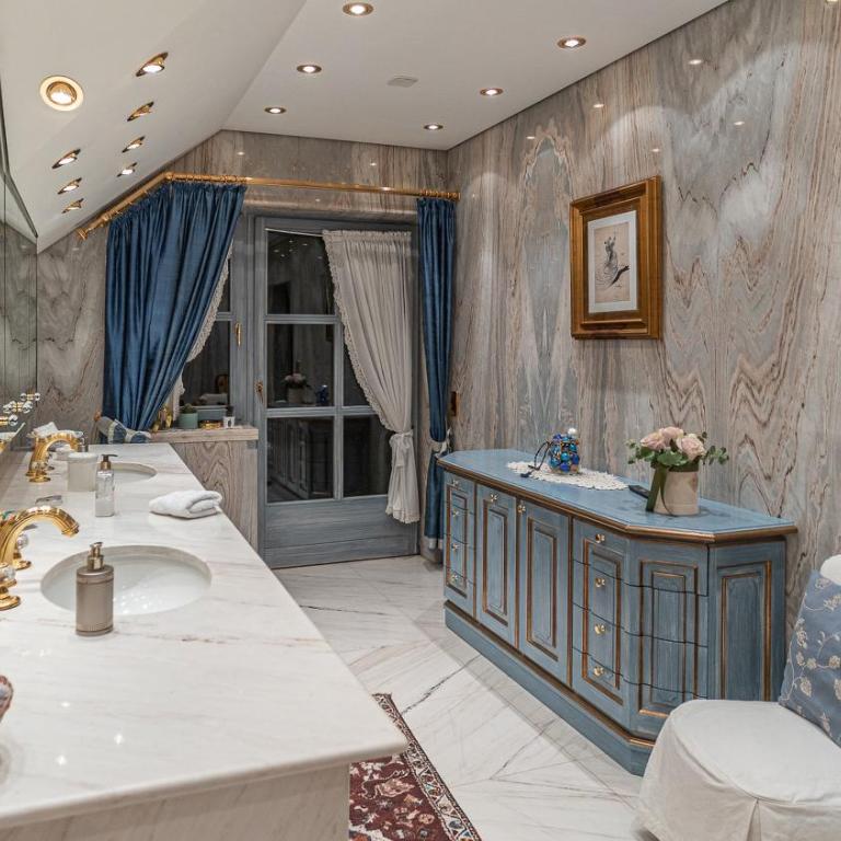 Villa Bostele with Five Bedrooms, Indoor Pool, Two Saunas & Garage - Villa - 13