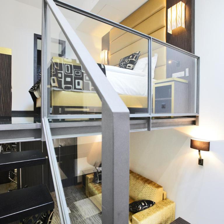 GOLDEN TULIP CANNES HOTEL de PARIS - Suite en Duplex - 5