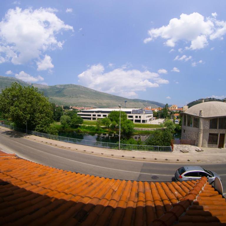 Apartmani Mimax - Deluks Dvokrevetna Soba sa Bračnim Krevetom i Balkonom - 21