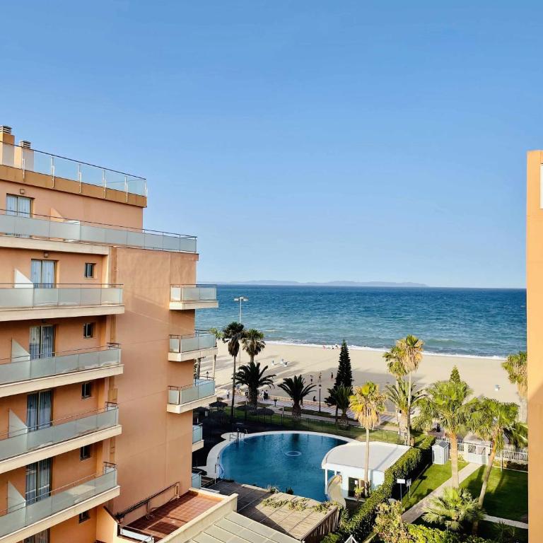 Casa Playa Roquetas - Three-Bedroom Apartment - 1