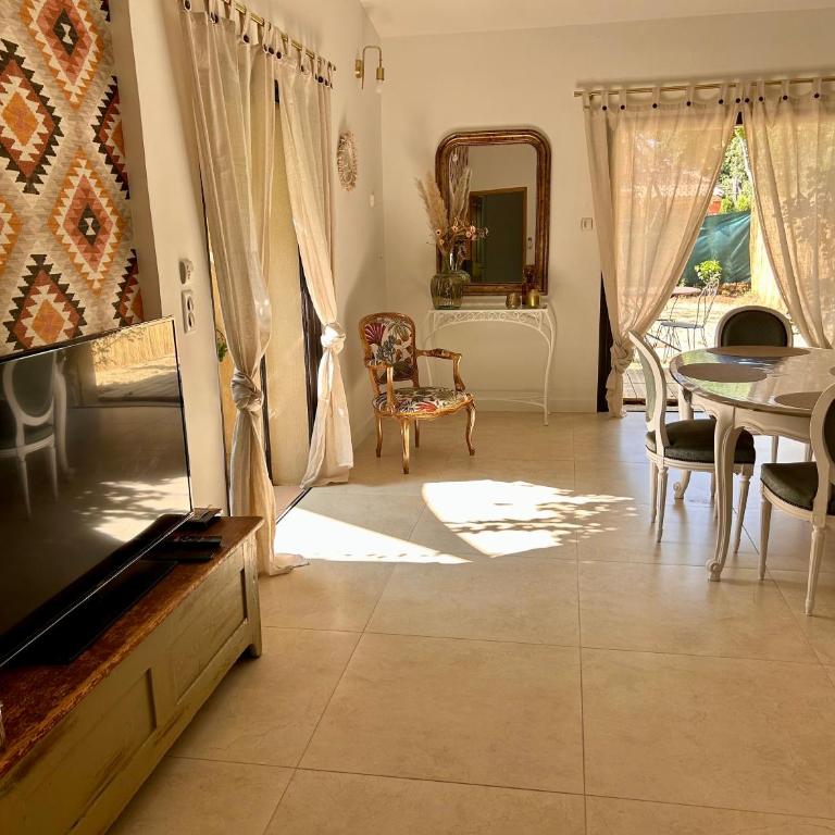 Maison à Gordes dans le Lubéron - Casa de 2 dormitorios - 13