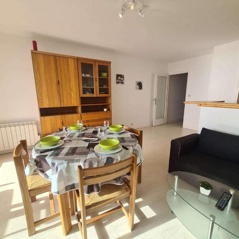 Appartement Face Mer, 3 Pièces, 4 Couchages avec Balcon, Parking Privé, 2 Étoiles - Saint-Jean-de-Monts - FR-1-224C-113 - Appartamento (4 Adulti) - 4