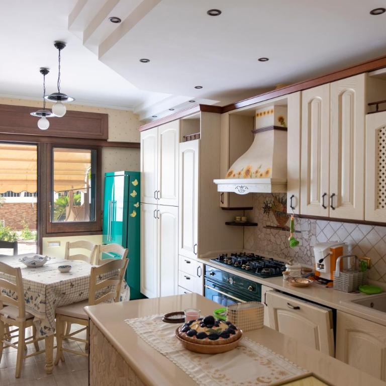 DOMUS LUNA - Three-Bedroom Apartment - 1