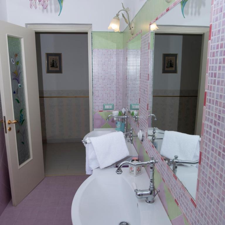 DOMUS LUNA - Three-Bedroom Apartment - 7