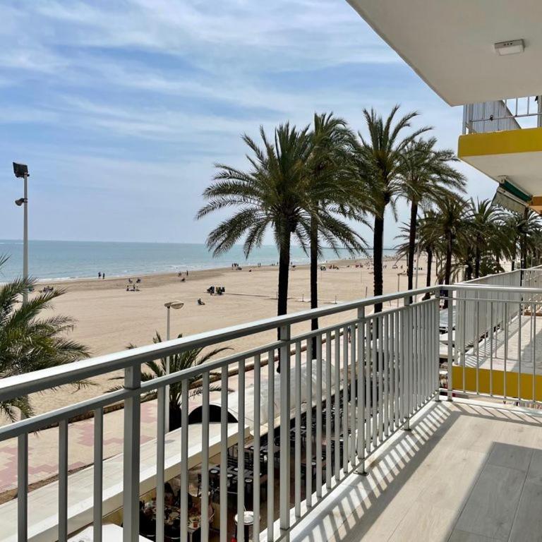 Miramar 2 - Three-Bedroom Apartment - 4