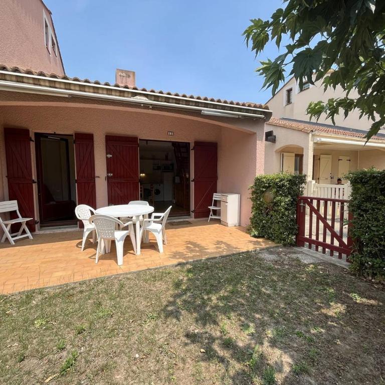 Villa T2 Mezzanine 6 pers avec Jardin, Piscine, Proche Plage - Saint-Cyprien - FR-1-106-27 - Villa - 4