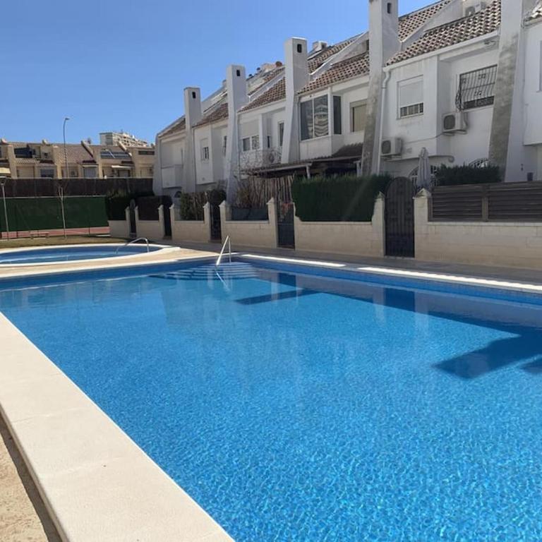Casa en Cabo Huertas con piscina privada y zona residencial By Turihome - Three-Bedroom House - 2