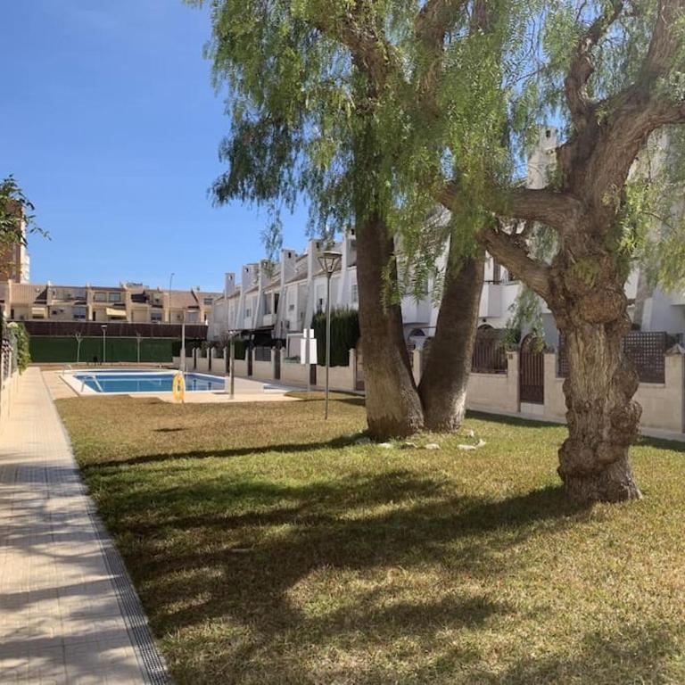 Casa en Cabo Huertas con piscina privada y zona residencial By Turihome - Three-Bedroom House - 6