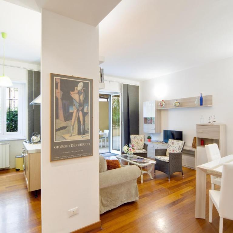 Viale Tirreno - Appartamento con Patio - Appartamento con 2 Camere da Letto - 2