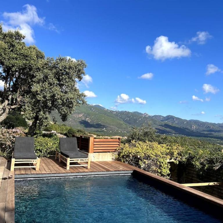 Magnifique villa avec piscine, splendide vue mer. - Villa - 3