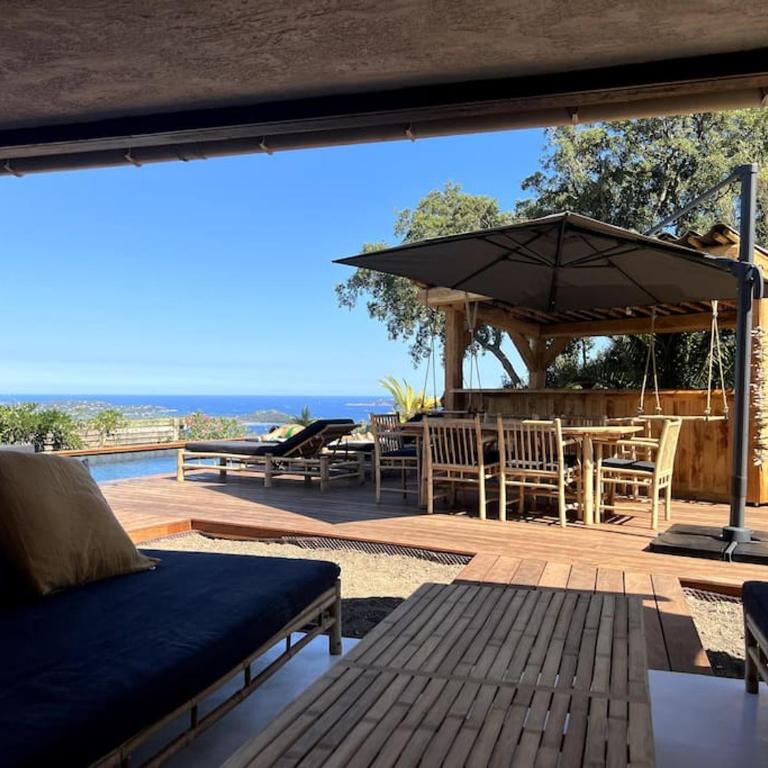 Magnifique villa avec piscine, splendide vue mer. - Villa - 2