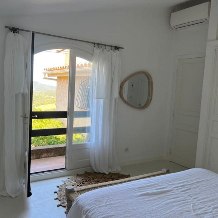 Magnifique villa avec piscine, splendide vue mer. - Villa - 38
