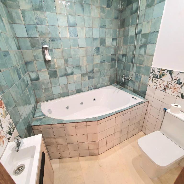 PLAZA HOME ResEst - Double Room with Spa Bath - 2