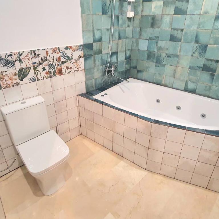 PLAZA HOME ResEst - Double Room with Spa Bath - 4