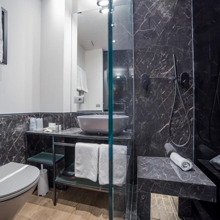 Hotel Michelangelo - Superior Double Room with Sea View - 10