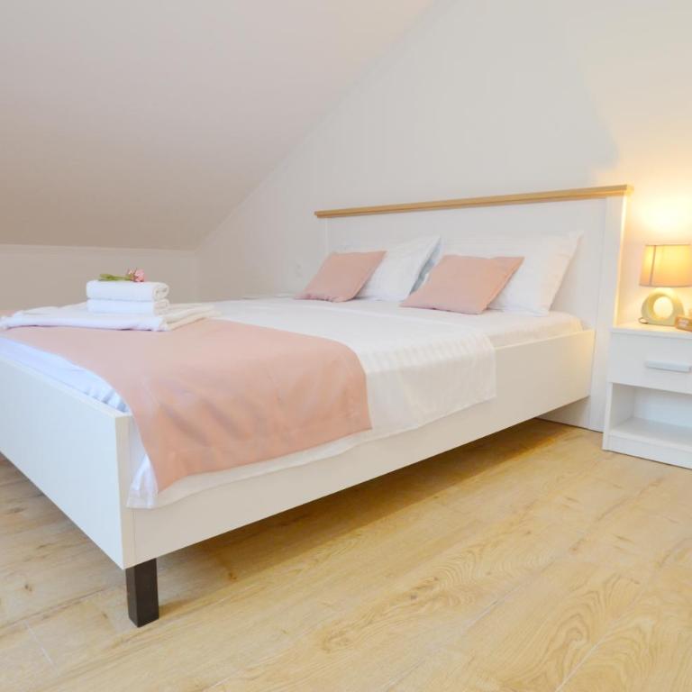 Apartments Jankovic - One-Bedroom Apartment - 17