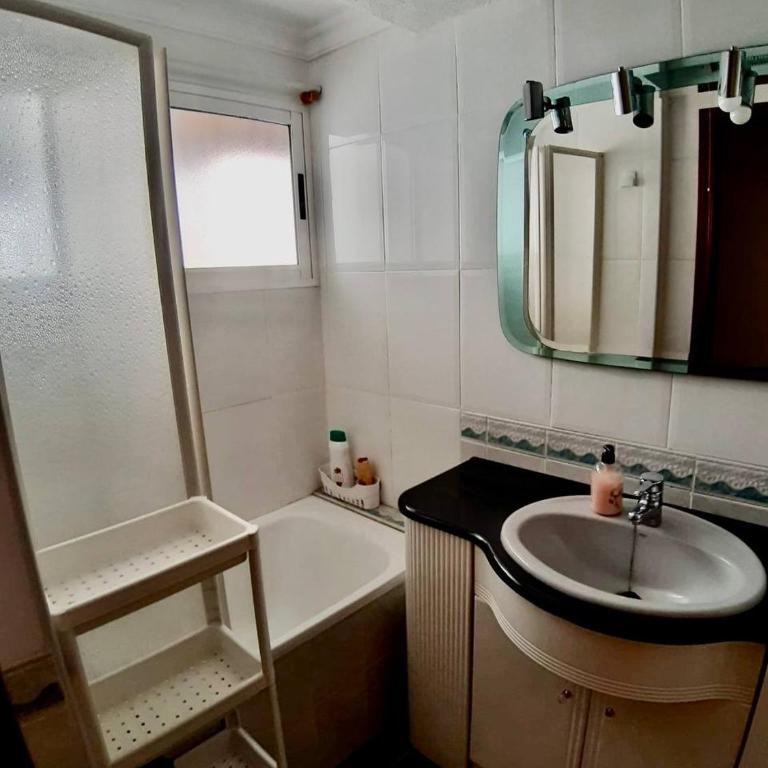 Apartments in the Heart of Santa Pola - Apartamento de 3 dormitorios - 16