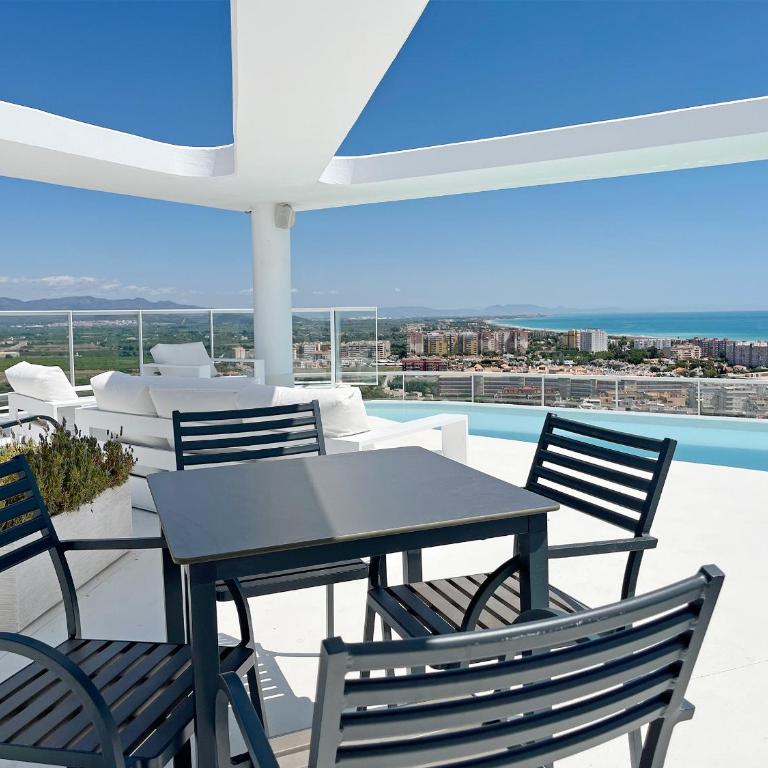 Global Vacacional, Apartamento con piscina privada y terraza con vistas a la costa - Apartment mit Meerblick - 94
