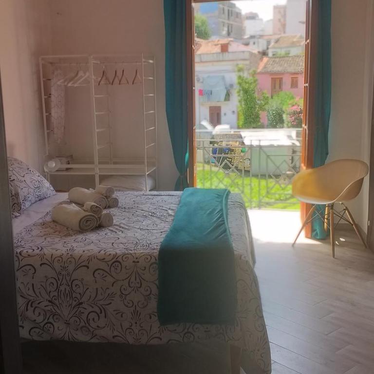 Enzo'S Suite - King Room with Garden View - 4