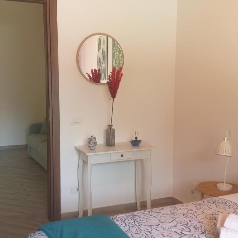 Enzo'S Suite - King Room with Garden View - 7