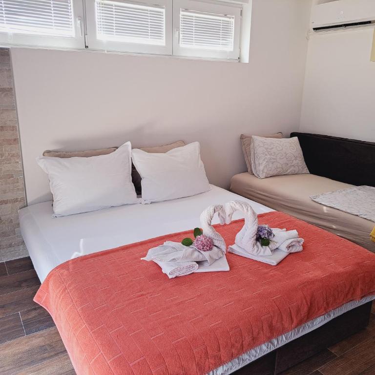Apartments Blazevic - Studio Apartment with Terrace and Sea View - 4