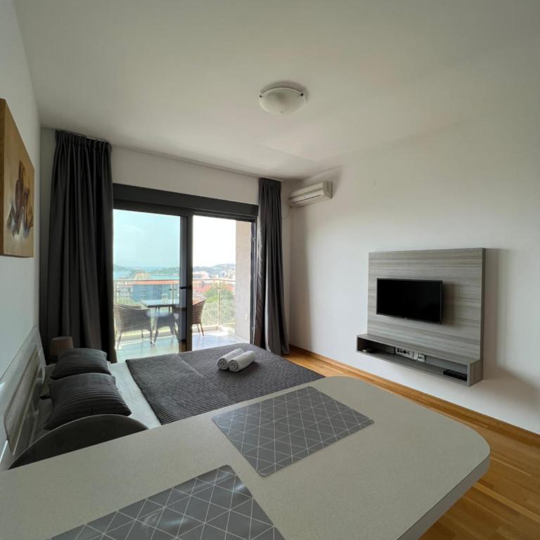 Paradise Apartments Becici - Studio with Sea View - 9