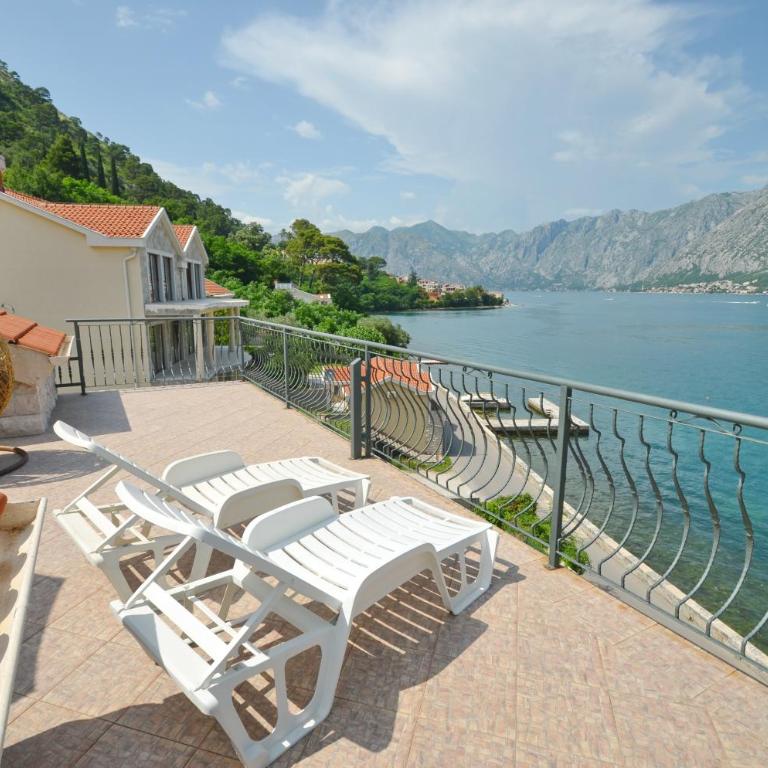 Apartments Jankovic - One-Bedroom Apartment with Terrace and Sea View - 3