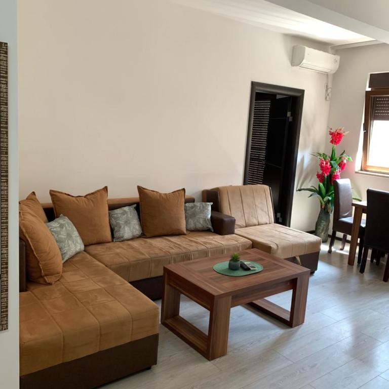 Apartments Kaladjurdjevic - Apartman - Prizemlje - 13