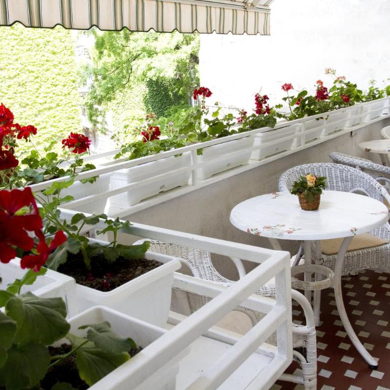 Hostel Beogradjanka - Porodična Soba sa Zajedničkim Kupatilom - 9