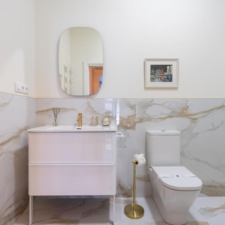 Le Parisien de COUP DE COEUR APPARTEMENTS - One-Bedroom Apartment - 25