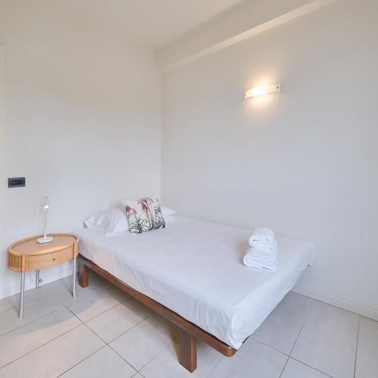Front Lake Apartment Bardolino - Appartamento con Vista Lago Parziale - 13