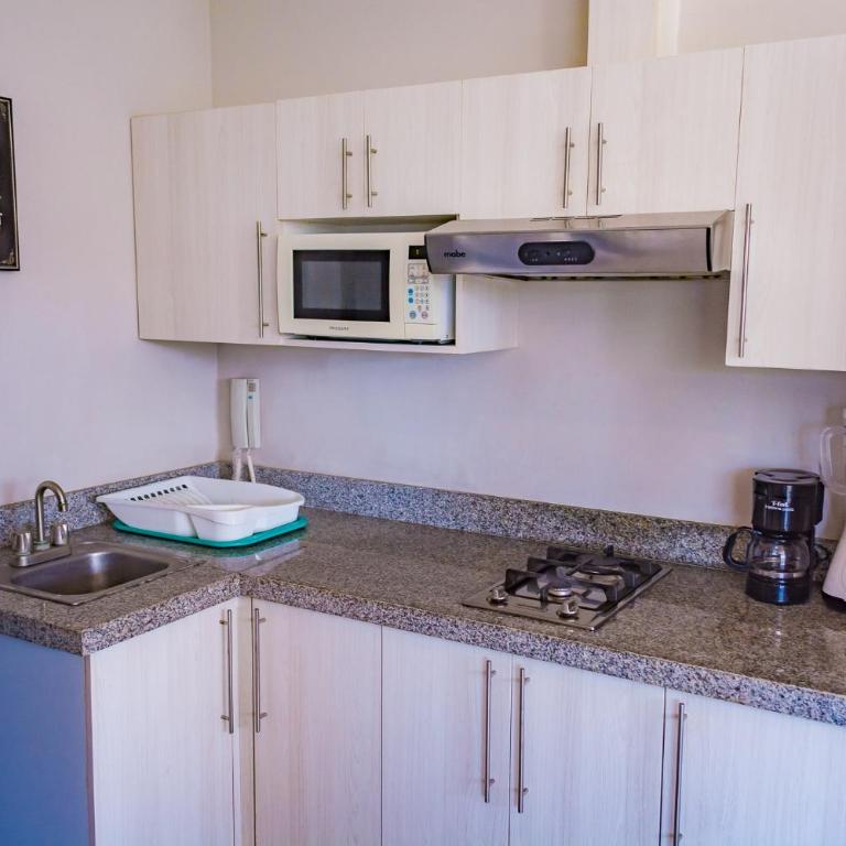 Playa Centro Rooftop Apartments & Studios - Deluxe King Studio - 27
