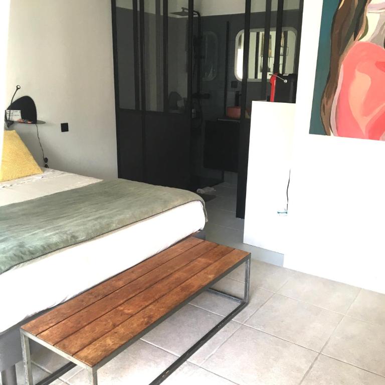 COSY ROOM PRIVATE BATH AND GARDEN - Triple Room with Private Bathroom - 12
