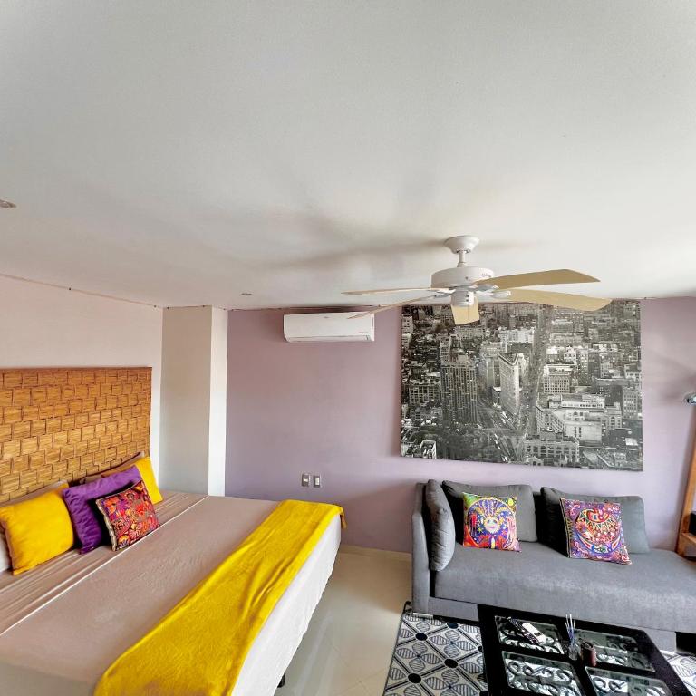 Playa Centro Rooftop Apartments & Studios - Studio with Balcony - 9