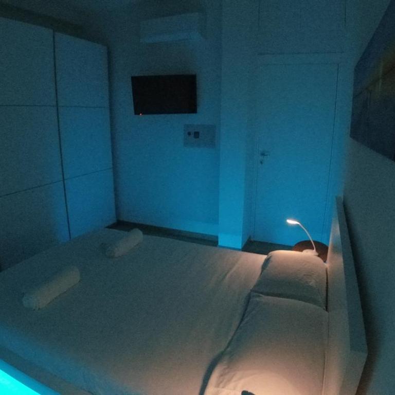 La CASA di LUCA-Fiera e Stazione-Private Parking - Appartamento con 2 Camere da Letto - 9