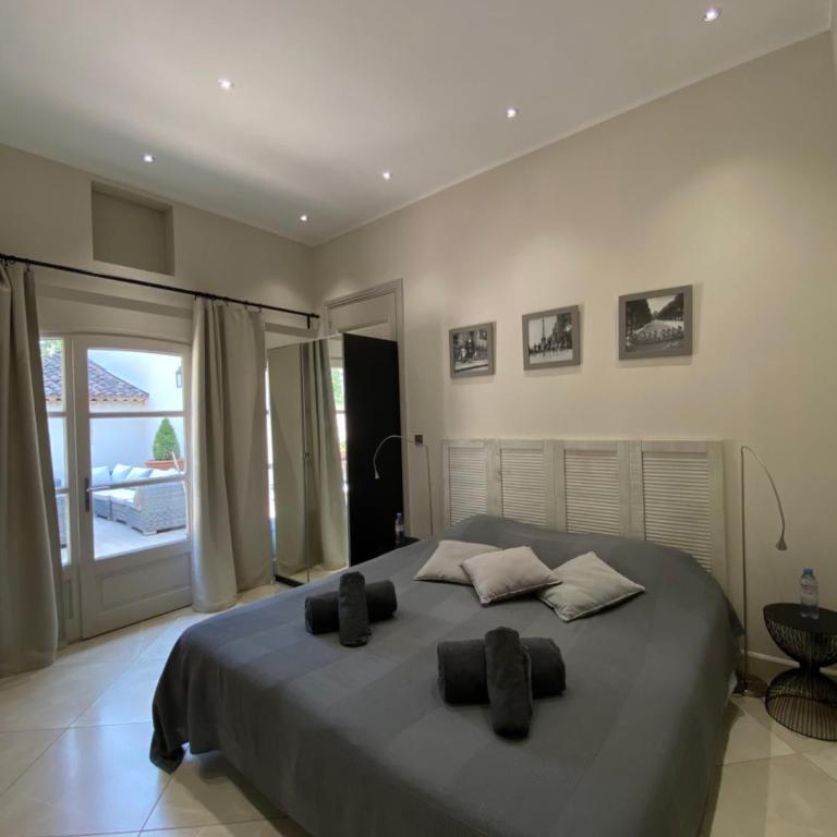 La Bastide des Rosiers - Chambre Double avec Terrasse - 13