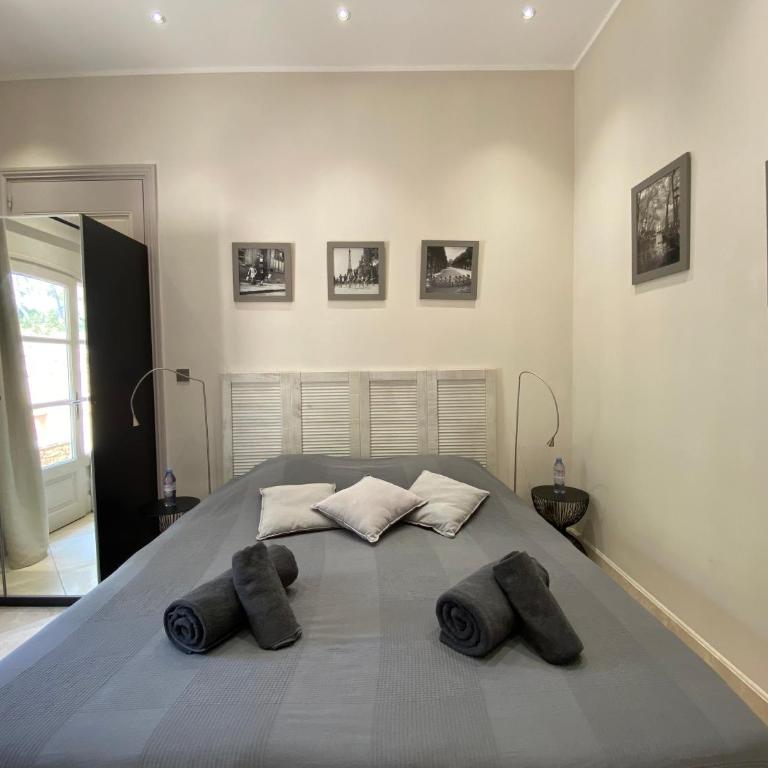 La Bastide des Rosiers - Chambre Double avec Terrasse - 10