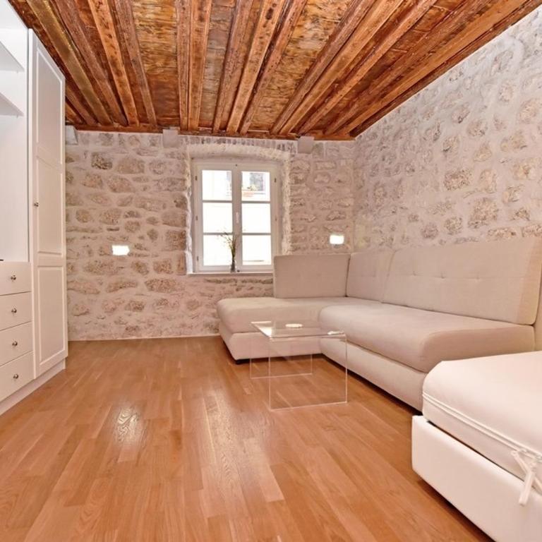 Pearl in the Heart of Old Town on Belavista in Herceg Novi - One-Bedroom Apartment - 7