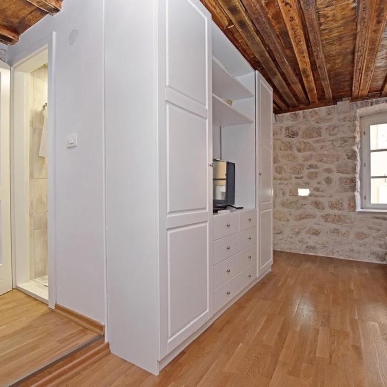 Pearl in the Heart of Old Town on Belavista in Herceg Novi - One-Bedroom Apartment - 30