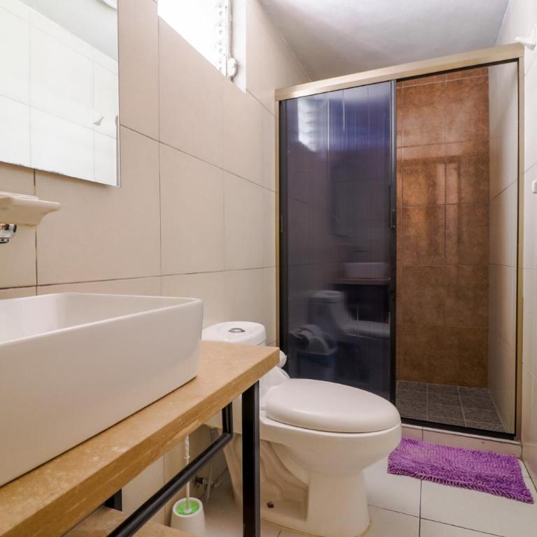 Hostal en El Centro LaKiwa - Double Room with Private Bathroom - 26